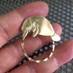 🖤Detti💕Seal eyeglass holder brooch